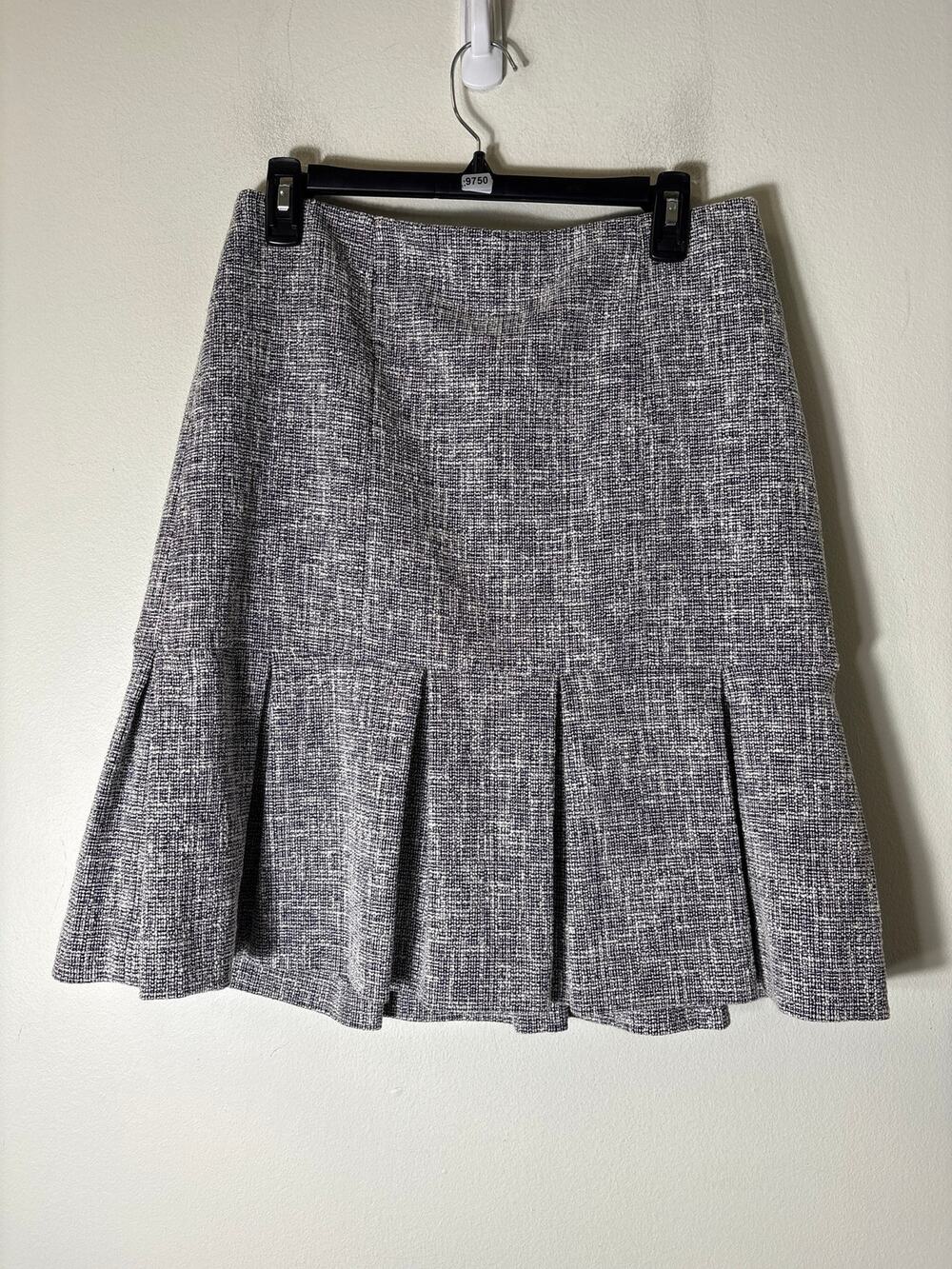 Women's Brooks Brothers White Black Fit and Flare Knee Length Skirt Sz 6